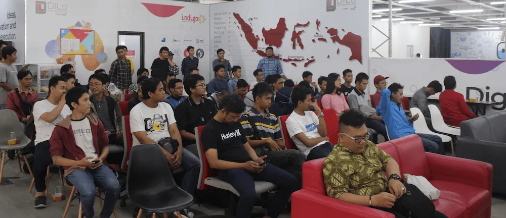 peserta Event bulanan komunitas SurabayaJS 